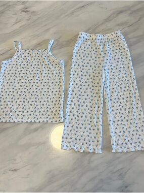 Girls' White and Blue Floral Pajama Set - Tank Top & Pants